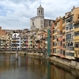 Onyar, Girona Photo #8 by Tim Adams from flickr