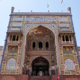 Masjid Wazir Khan, Lahore Photo #1 by Francisco Anzola from flickr