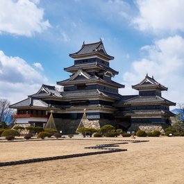 Matsumoto Castle, Nagano Photo #4 by Radek Kucharski from flickr