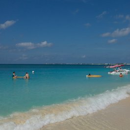 Seven Mile Beach, Cayman Islands Photo #7 by Pete Markham from flickr