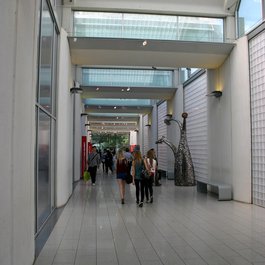 Millennium Gallery, Sheffield Photo #5 by Neil Turner from flickr