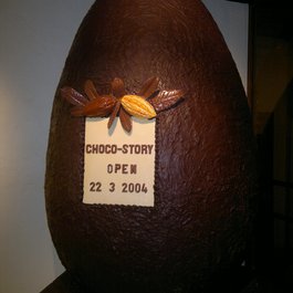 Choco-story, Bruges Photo #5 by Mark Healey from flickr
