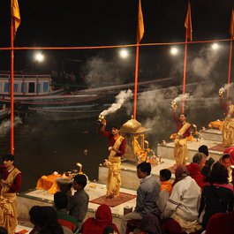 Gangaa Aarti, Varanasi Photo #6 by Arian Zwegers from flickr