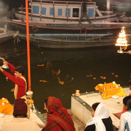 Gangaa Aarti, Varanasi Photo #8 by Arian Zwegers from flickr