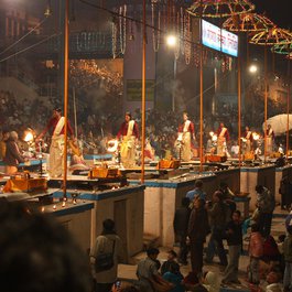Gangaa Aarti, Varanasi Photo #7 by Arian Zwegers from flickr