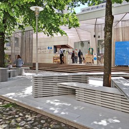 Design Museum, Helsinki Photo #6 by Jean-Pierre Dalbéra from flickr
