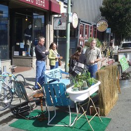 Piedmont Avenue, Oakland Photo #4 by Erica Fischer from flickr
