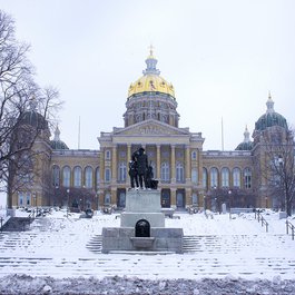 Iowa State Capitol, Des Moines Photo #8 by Katie Haugland Bowen from flickr