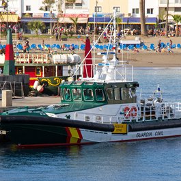 Los Cristianos, Santa Cruz De Tenerife Photo #2 by Tony Hisgett from flickr