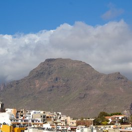 Los Cristianos, Santa Cruz De Tenerife Photo #3 by Tony Hisgett from flickr