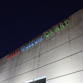 Dallas Museum Of Art, Dallas Photo #1 by Nicolas Henderson from flickr