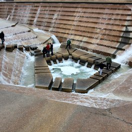Fort Worth Water Gardens, Fort Worth Photo #5 by Nicolas Henderson from flickr