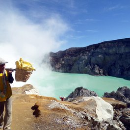 Ijen, Indonesia Photo #4 by afandi_ahmad_syaikhu from pixabay
