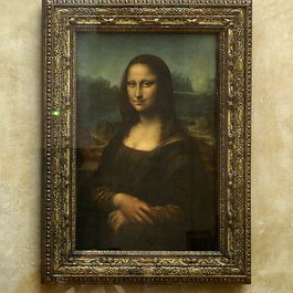 Louvre Museum, Paris Photo #6 by uroburos from pixabay
