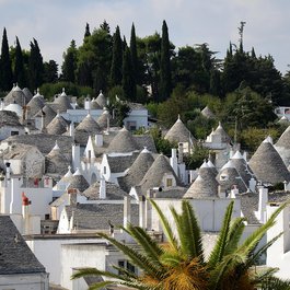 Trullo, Puglia Photo #1 by Jack78 from pixabay
