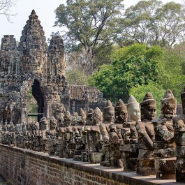 Angkor Thom, Cambodia Photo #1 by dMz from pixabay