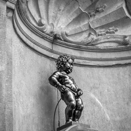 Manneken Pis, Brussels Photo #1 by Walkerssk from pixabay