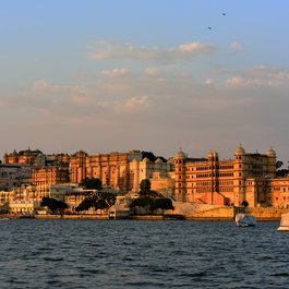 Lake Pichola, Udaipur Photo #5 by Tina_OO from pixabay