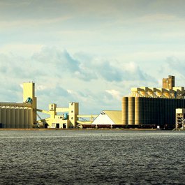 Lake Superior, Wisconsin Photo #1 by JamesDeMers from pixabay