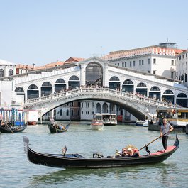 Rialto Bridge, Venezia Photo #5 by mfoddo from pixabay