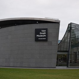 Van Gogh Museum, Amsterdam Photo #2 by emoro from pixabay