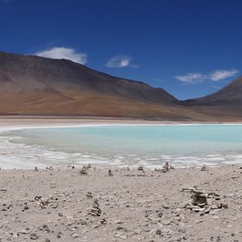 Laguna Verde, Bolivia Photo #1 by Kaniri from pixabay