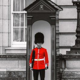Buckingham Palace, England Photo #5 by Pfüderi from pixabay