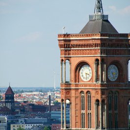 Rotes Rathaus, Berlin Photo #3 by andre_berlin from pixabay