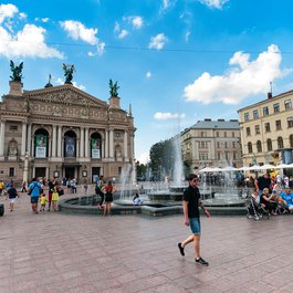 Lviv, Ukraine Photo #1 by SofiLayla from pixabay