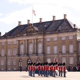 Amalienborg, Copenhagen Photo #1 by Bjonsson from pixabay