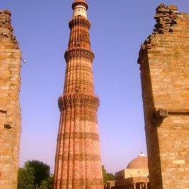 Qutub Minar, Delhi Photo #2 by Vijayanarasimha from pixabay