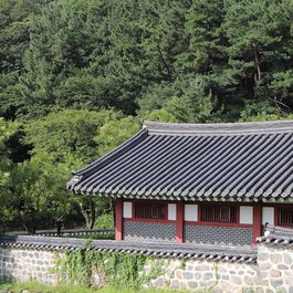 Seoraksan National Park, South Korea Photo #1 by Joshua_seajw92 from pixabay