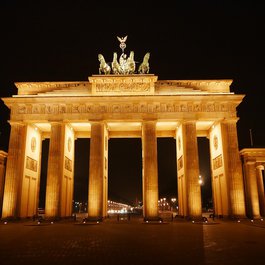 Brandenburg Gate, Berlin Photo #4 by jensschoeffel from pixabay