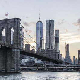 Brooklyn Bridge, New York Photo #8 by dfsym from pixabay