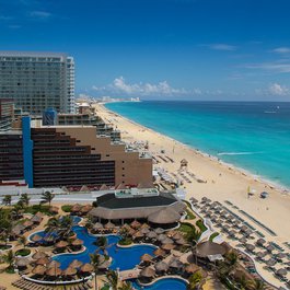 Cancún, Cancun Photo #8 by jarmoluk from pixabay