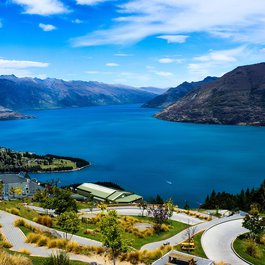 Queenstown, New Zealand Photo #2 by Michelle_Raponi from pixabay