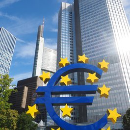 Main Tower, Frankfurt Am Main Photo #3 by Hans from pixabay