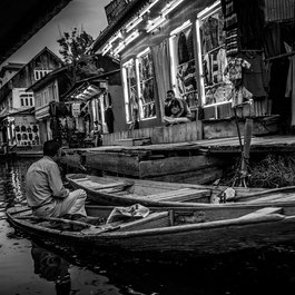 Dal Lake, Srinagar Photo #6 by suketdedhia from pixabay