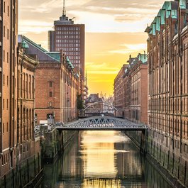 Speicherstadt, Hamburg Photo #5 by liggraphy from pixabay