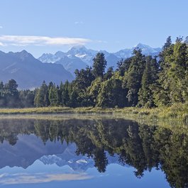 Lake Matheson, New Zealand Photo #2 by Makalu from pixabay