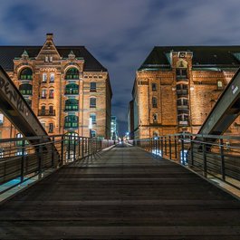 Speicherstadt, Hamburg Photo #3 by KarstenBergmann from pixabay