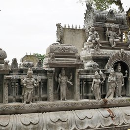 Batu Caves, Kuala Lumpur Photo #5 by photosforyou from pixabay