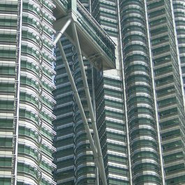 Menara Kuala Lumpur, Kuala Lumpur Photo #2 by carlosgvila from pixabay