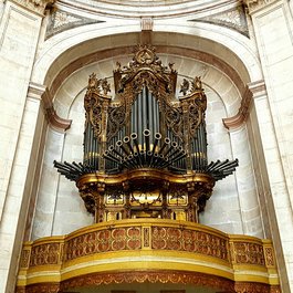 Lisbon Cathedral, Lisbon Photo #2 by cocoparisienne from pixabay