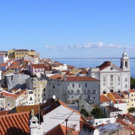 Alfama, Lisbon Photo #8 by kontostudenta from pixabay