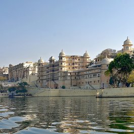 Lake Pichola, Udaipur Photo #2 by Makalu from pixabay