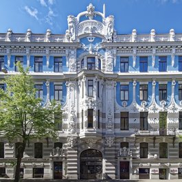 Art Nouveau Building, Riga Photo #2 by Makalu from pixabay