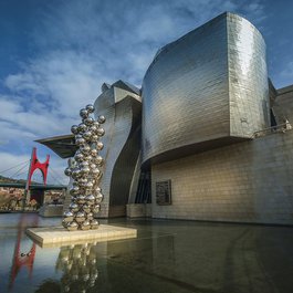 Guggenheim Museum Bilbao, Bilbao Photo #2 by Finn-b from pixabay