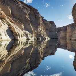 Lake Powell, Page Photo #1 by ThuyHaBich from pixabay