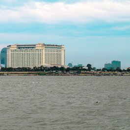 Royal Palace, Phnom Penh Photo #3 by bchhunchhieng from pixabay